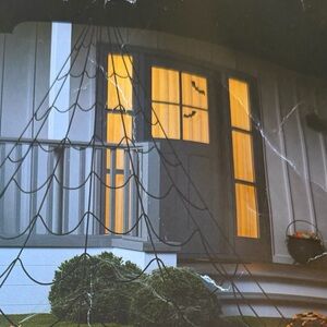 Hyde & Eek black  Spiderweb Mega 25’ Glows Under Black Light Halloween 25ft